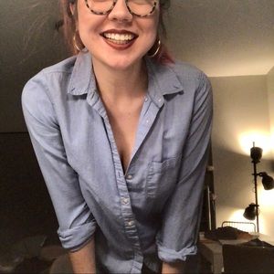 gap chambray button down!